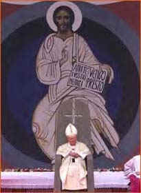 croix renverse Satanique sur sige papal